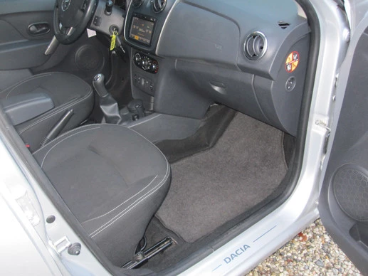 Dacia Logan - Afbeelding 13 van 25