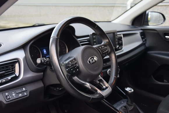 Kia Rio - Afbeelding 10 van 30