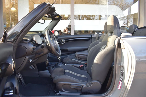 MINI Cooper Cabrio - Afbeelding 4 van 30