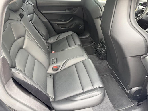 Porsche Taycan - Afbeelding 15 van 28