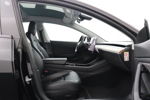 Tesla Model 3 - Afbeelding 14 van 22