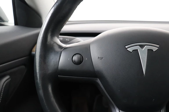 Tesla Model 3 - Afbeelding 17 van 22