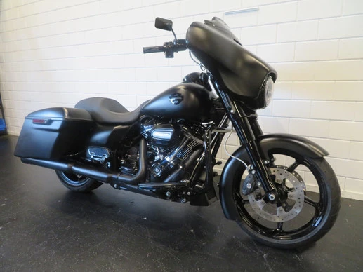 Harley-Davidson Street Glide - Afbeelding 2 van 15