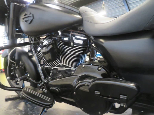 Harley-Davidson Street Glide - Afbeelding 13 van 15