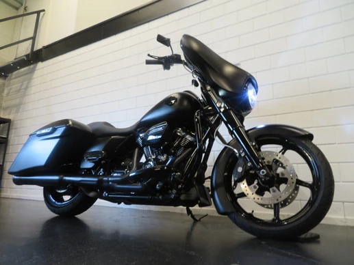 Harley-Davidson Street Glide - Afbeelding 15 van 15