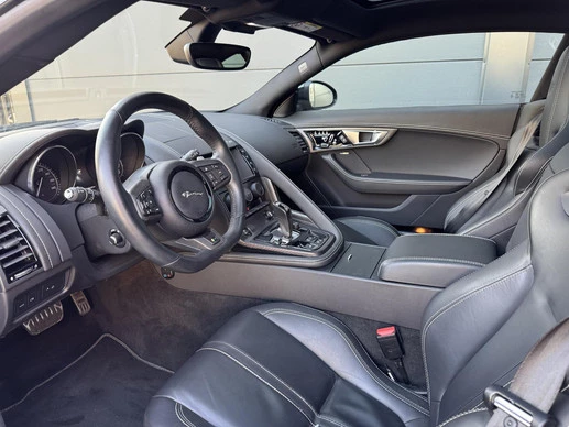 Jaguar F-Type - Afbeelding 16 van 30