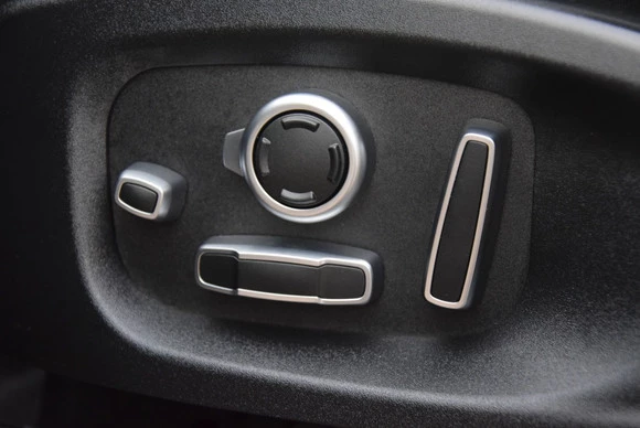 Jaguar E-PACE - Afbeelding 12 van 30