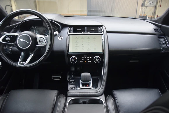 Jaguar E-PACE - Afbeelding 10 van 30