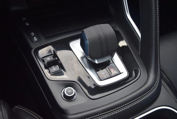 Jaguar E-PACE - Afbeelding 16 van 30