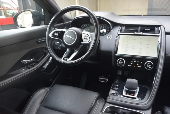 Jaguar E-PACE - Afbeelding 28 van 30