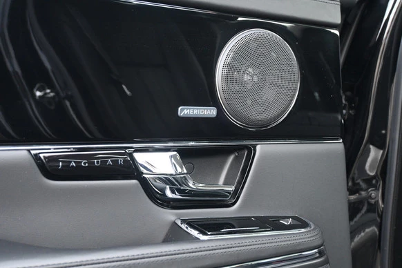 Jaguar XJ - Afbeelding 24 van 30