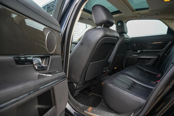 Jaguar XJ - Afbeelding 10 van 30