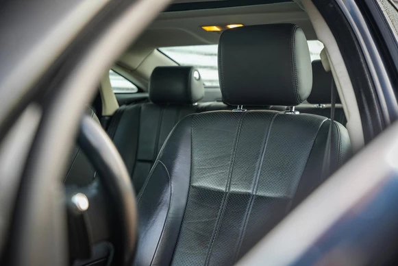 Jaguar XJ - Afbeelding 25 van 30