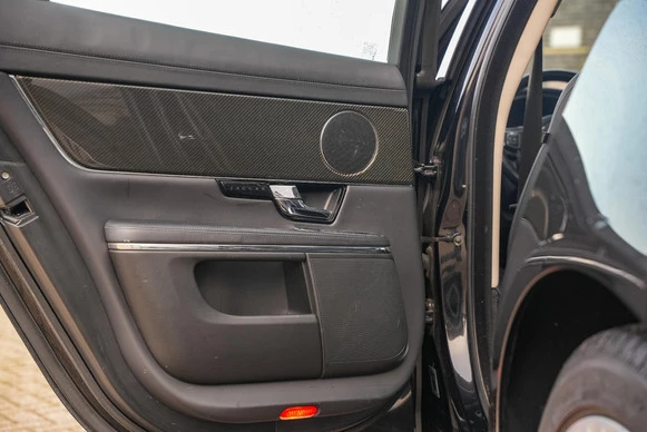 Jaguar XJ - Afbeelding 28 van 30