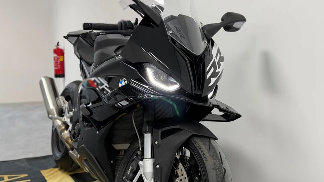 BMW S 1000 RR - Afbeelding 11 van 15
