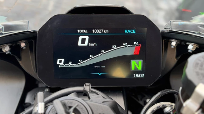 BMW S 1000 RR - Afbeelding 12 van 15