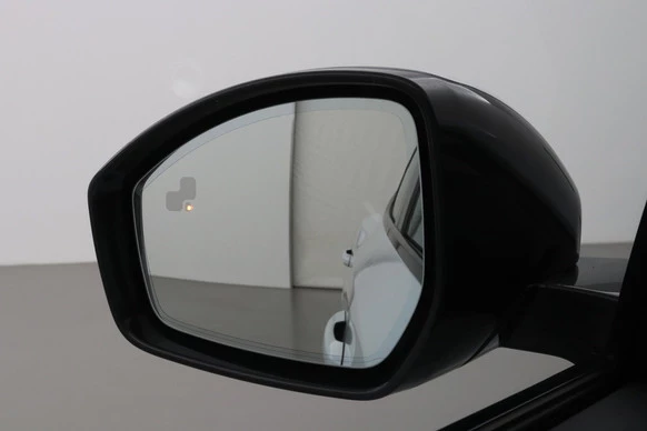 Jaguar E-PACE - Afbeelding 12 van 30