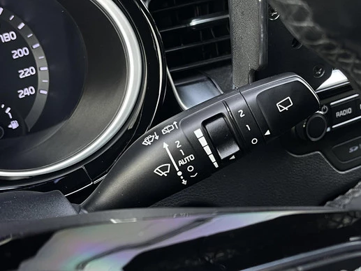 Kia Ceed - Afbeelding 17 van 30