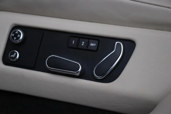 Bentley Flying Spur - Afbeelding 28 van 30