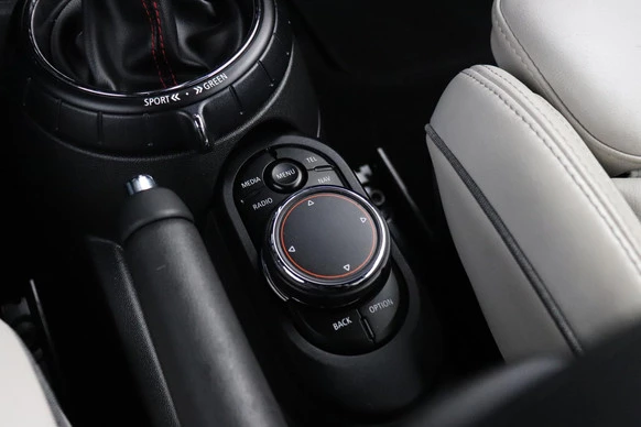 MINI Cooper S Cabrio - Afbeelding 27 van 30