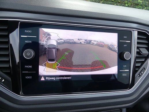 Volkswagen T-Roc - Afbeelding 11 van 21