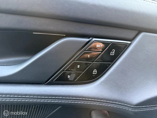 Porsche Taycan - Afbeelding 14 van 26