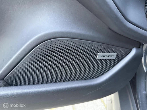 Porsche Taycan - Afbeelding 16 van 26