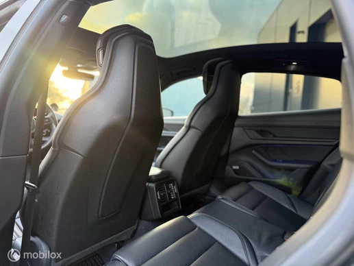 Porsche Taycan - Afbeelding 17 van 26