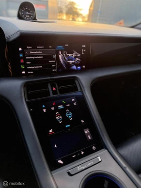 Porsche Taycan - Afbeelding 20 van 26