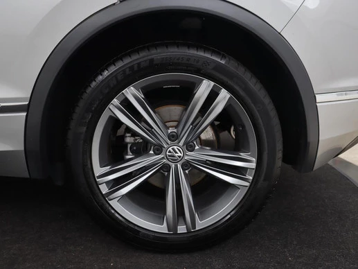 Volkswagen Tiguan - Afbeelding 28 van 30
