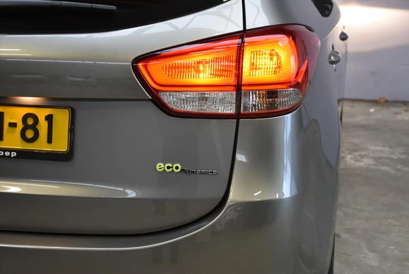 Kia Carens - Afbeelding 9 van 29