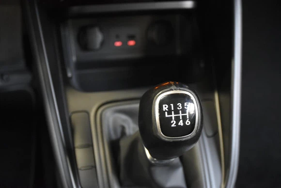 Kia Carens - Afbeelding 26 van 29