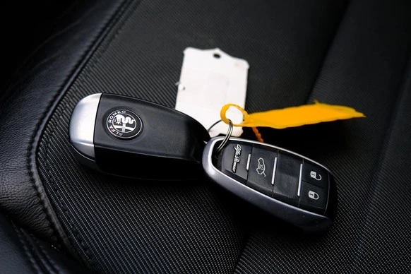 Alfa Romeo Giulia - Afbeelding 25 van 30