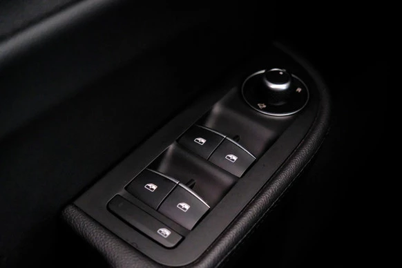 Alfa Romeo Giulia - Afbeelding 26 van 30