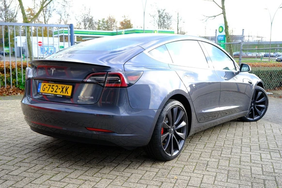 Tesla Model 3 - Afbeelding 3 van 30
