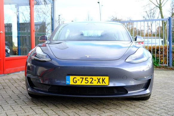 Tesla Model 3 - Afbeelding 7 van 30
