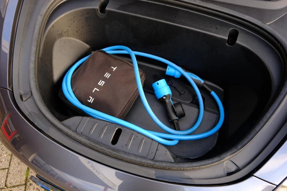 Tesla Model 3 - Afbeelding 11 van 30