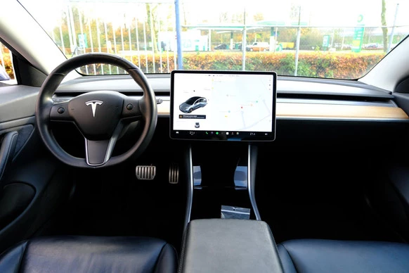 Tesla Model 3 - Afbeelding 12 van 30