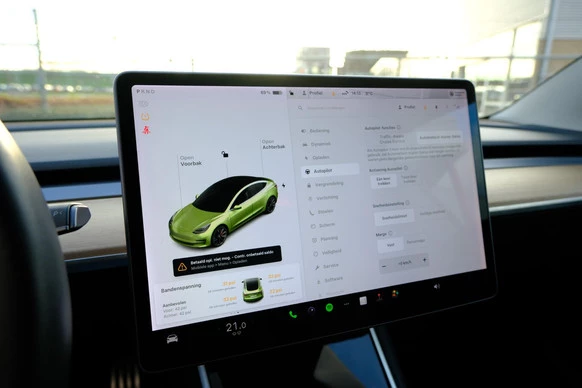 Tesla Model 3 - Afbeelding 17 van 30