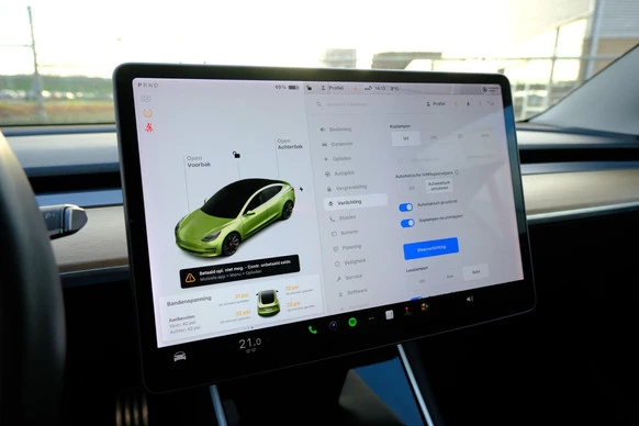 Tesla Model 3 - Afbeelding 19 van 30