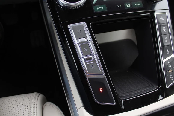 Jaguar I-PACE - Afbeelding 25 van 30