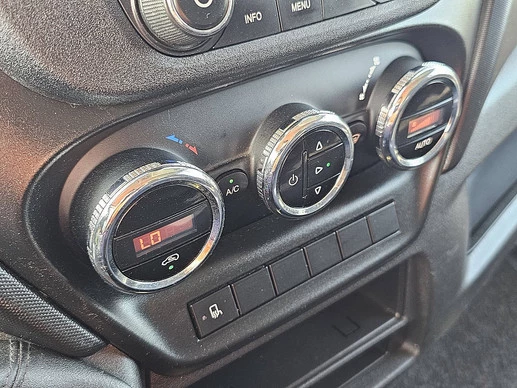 Iveco Daily - Afbeelding 8 van 13