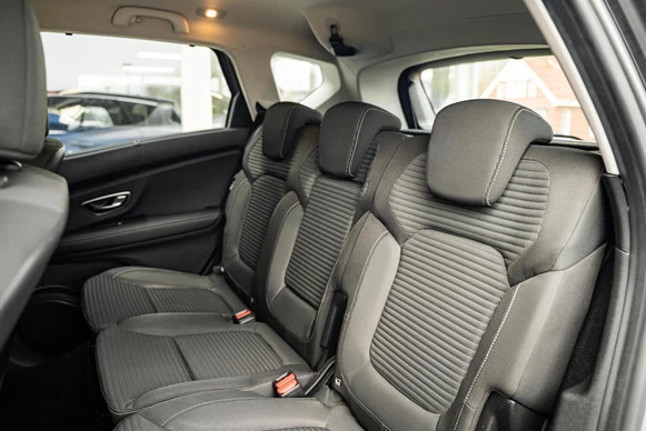 Renault Scénic - Afbeelding 24 van 30