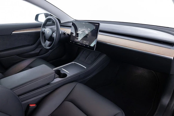 Tesla Model 3 - Afbeelding 4 van 30