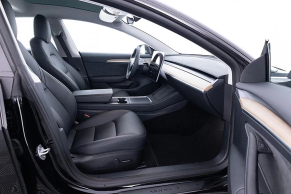 Tesla Model 3 - Afbeelding 7 van 30