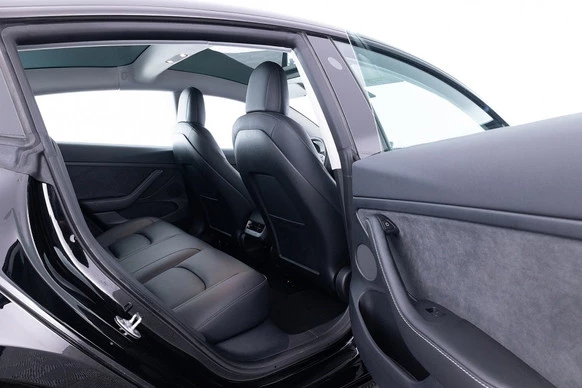 Tesla Model 3 - Afbeelding 9 van 30