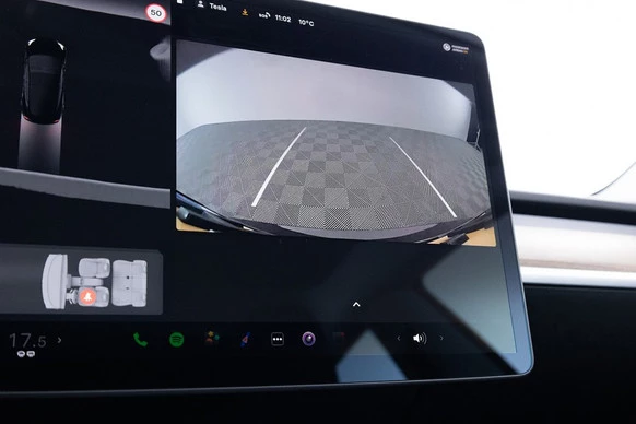 Tesla Model 3 - Afbeelding 14 van 30