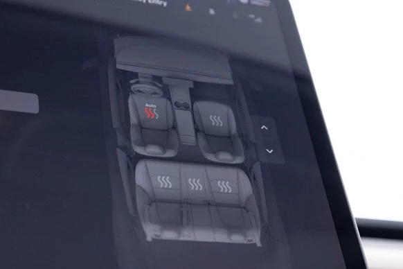 Tesla Model 3 - Afbeelding 18 van 30