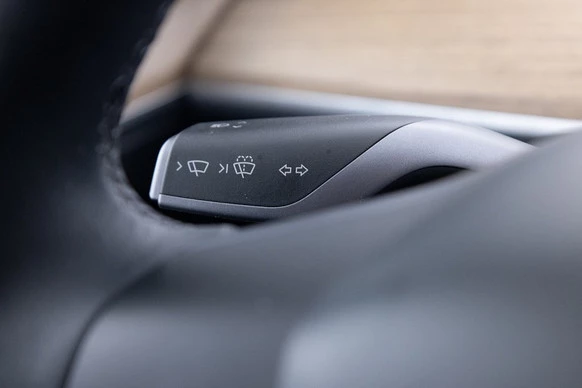 Tesla Model 3 - Afbeelding 20 van 30