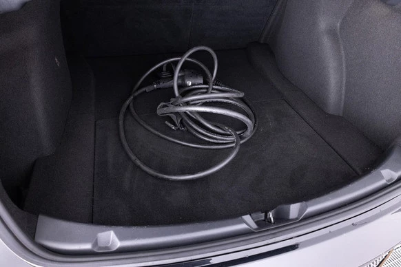 Tesla Model 3 - Afbeelding 22 van 30